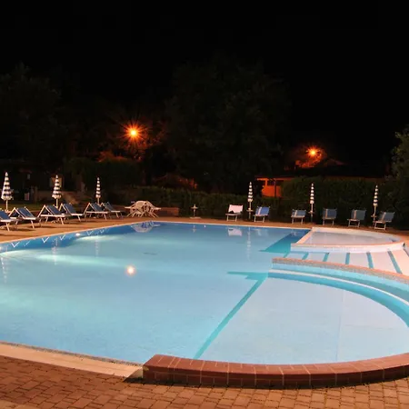 Aparthotel Terre Gialle Castel del Piano (Tuscany)